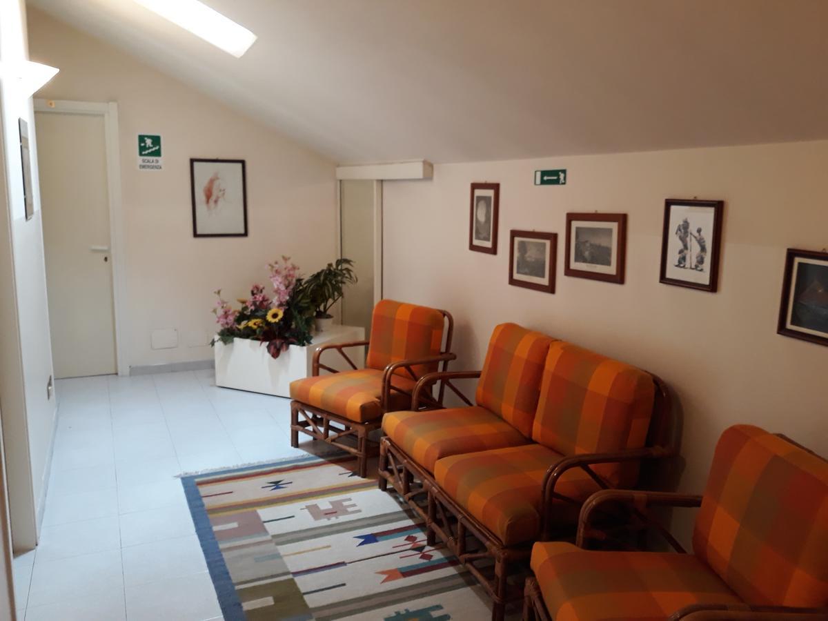 Hotel Molteni Veduggio con Colzano Ngoại thất bức ảnh
